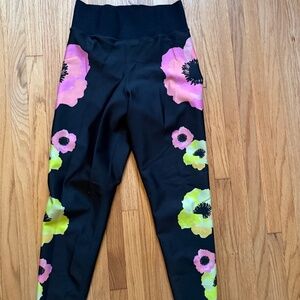 Pop ultracor pink yellow leggings small